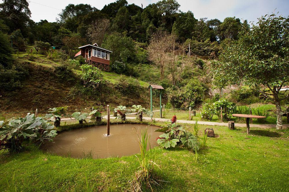Paraiso Quetzal Lodge Tres de Junio エクステリア 写真