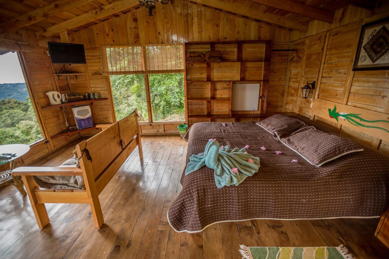 Paraiso Quetzal Lodge Tres de Junio エクステリア 写真