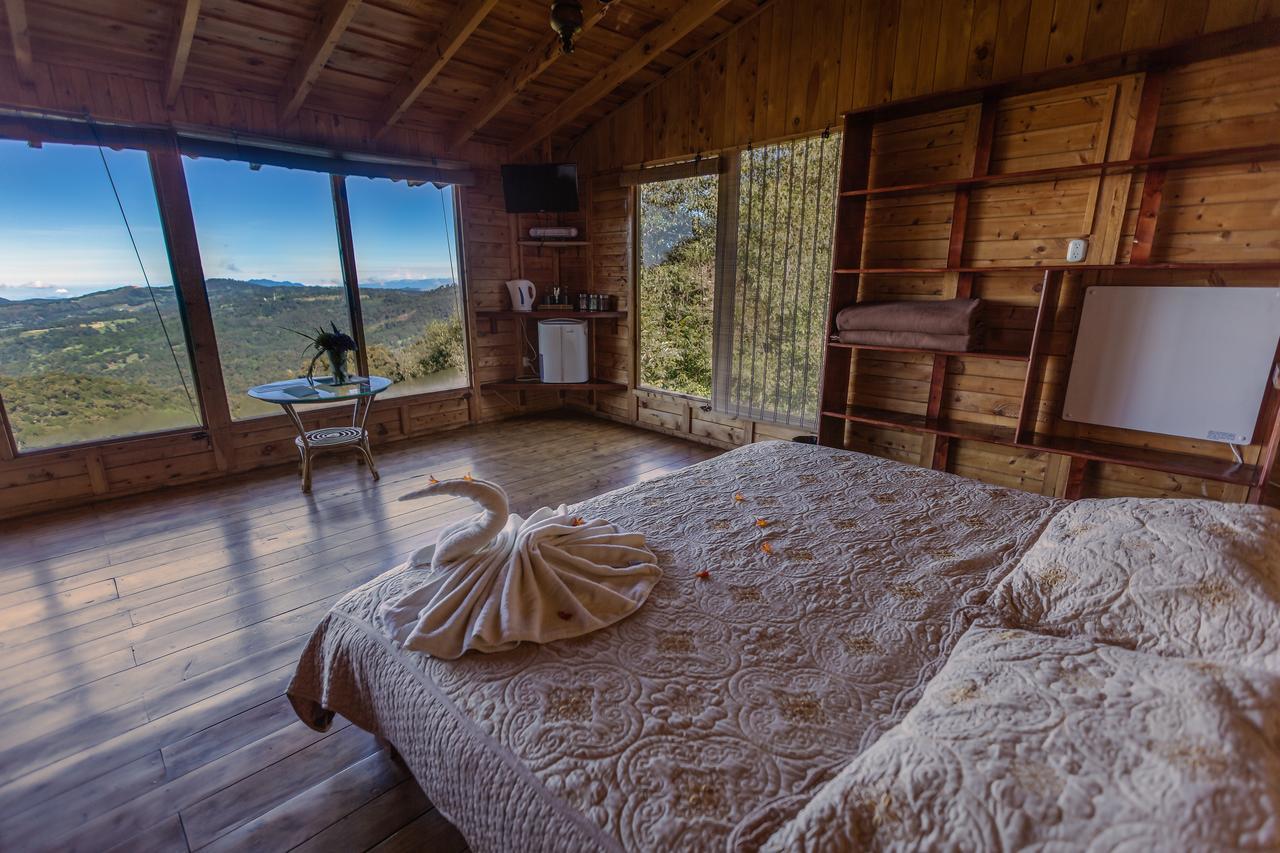 Paraiso Quetzal Lodge Tres de Junio エクステリア 写真
