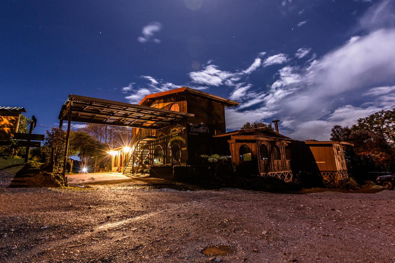 Paraiso Quetzal Lodge Tres de Junio エクステリア 写真